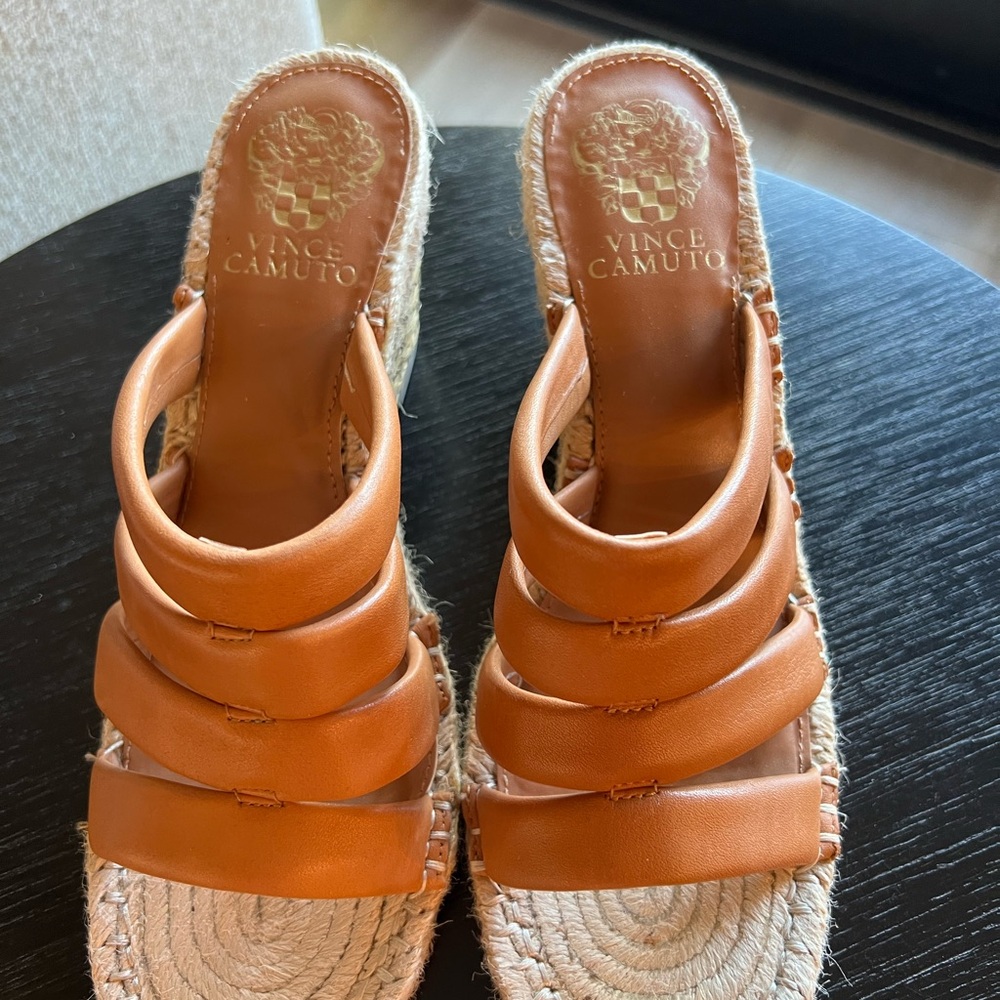 Vince Camuto wedge slide. Carmel color. Size 8. - Picture 3 of 6